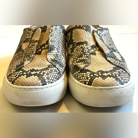 J/Slides NYC Snake Print Shoes Leather Upper Slip-On Sneakers Women’s Size 7 - Picture 4 of 16
